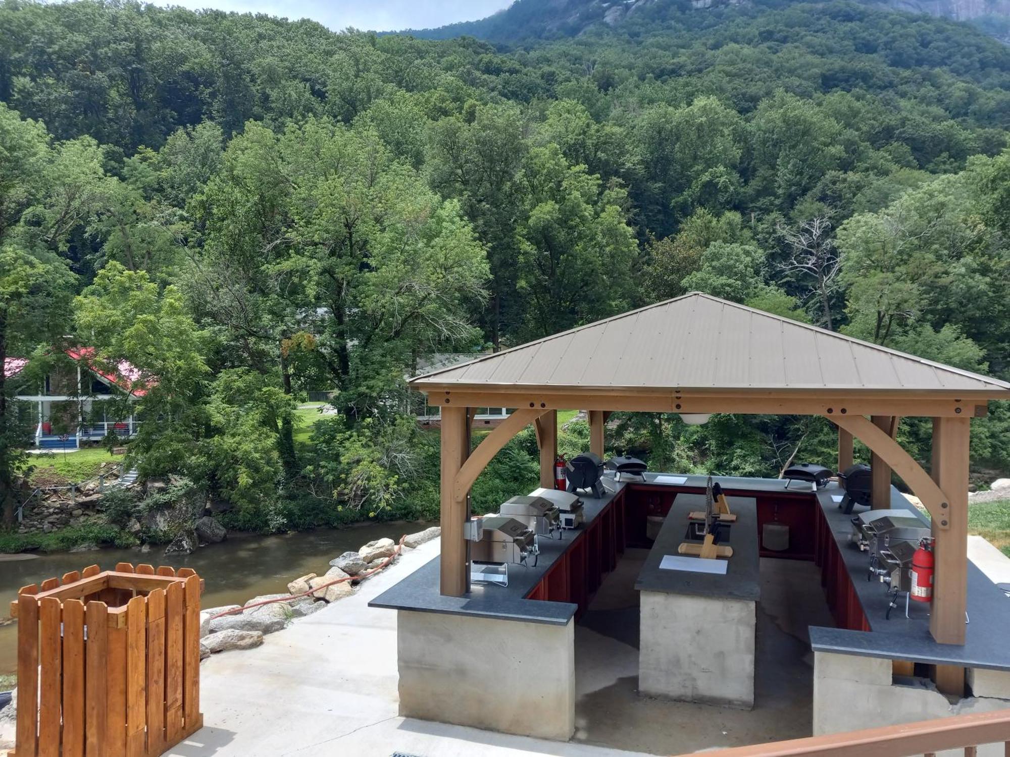 Carter Lodge - On The River Chimney Rock Extérieur photo