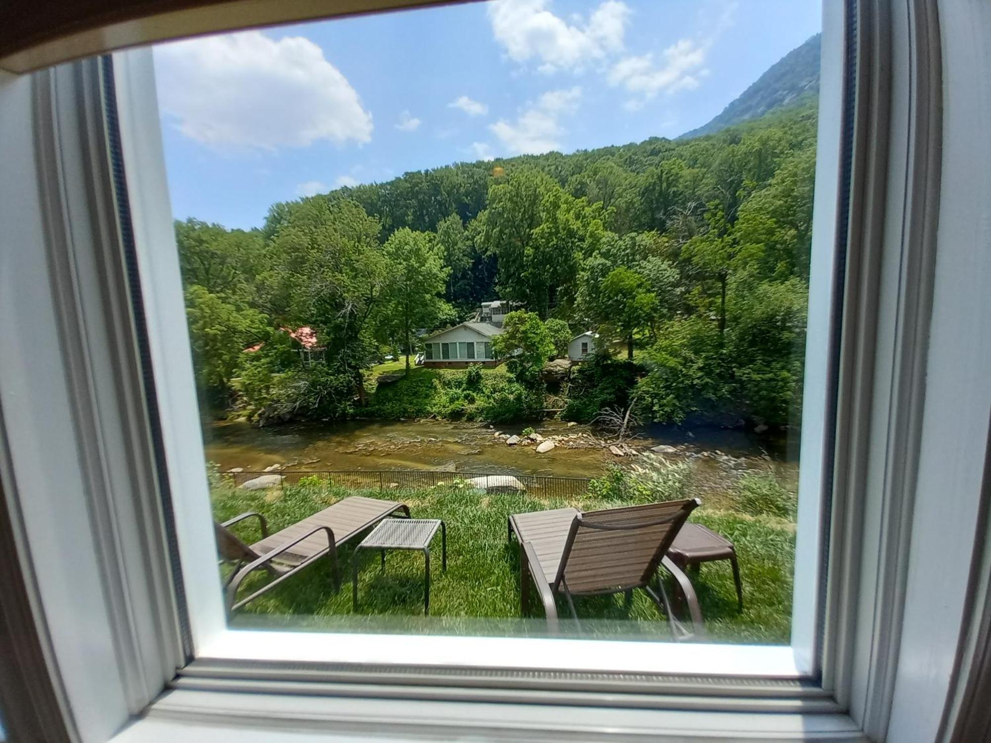Carter Lodge - On The River Chimney Rock Extérieur photo